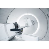 Циклотрон для протонной терапии со встроенным рентгеновским сканером Proteus® Plus